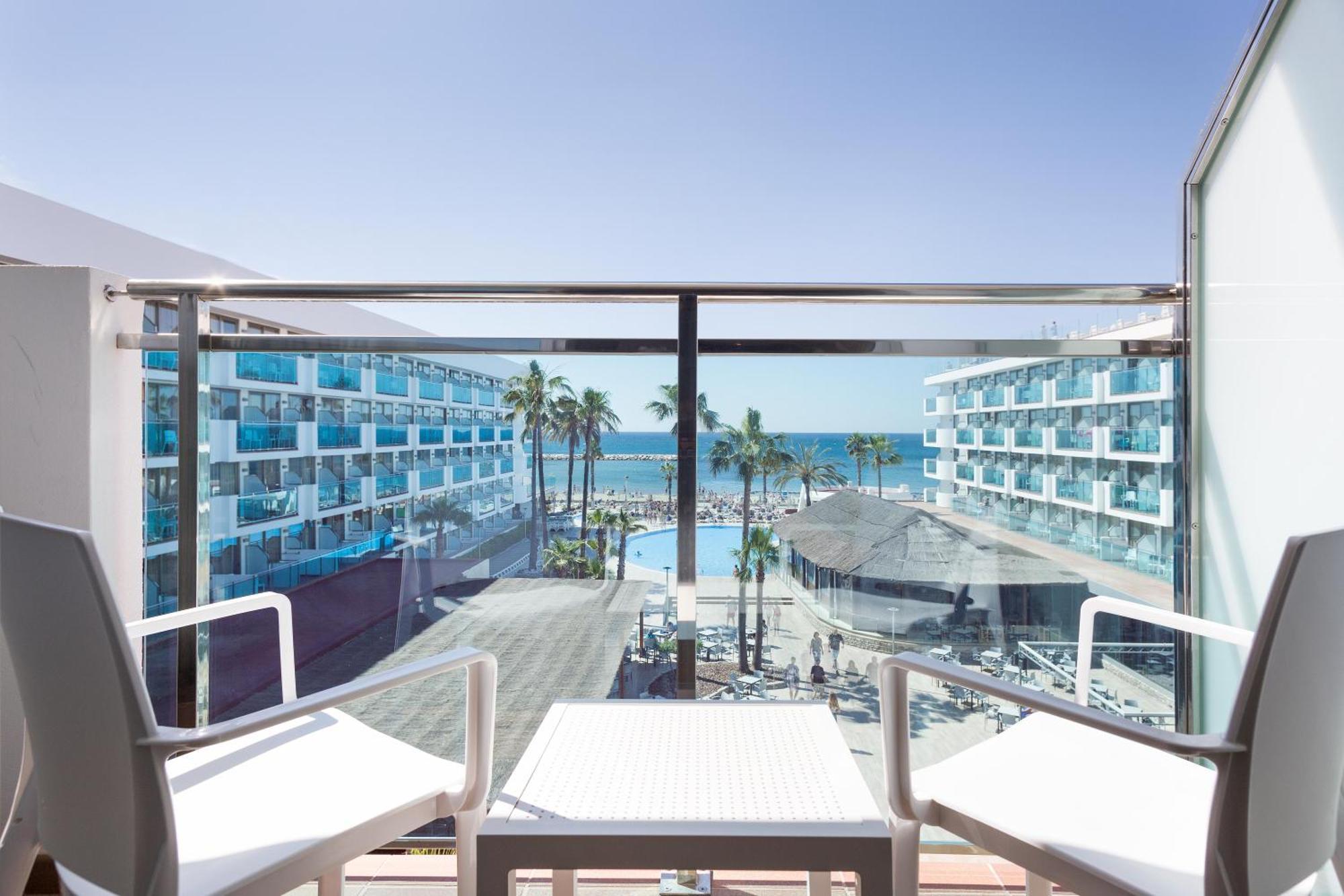 Hotel Best Maritim Кембрилс Екстериор снимка