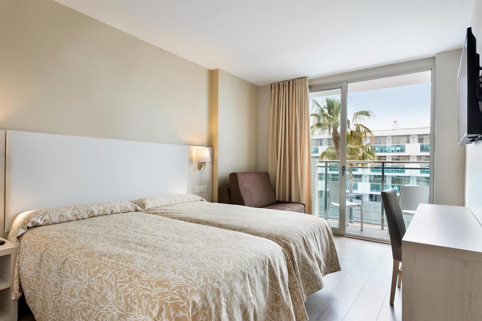 Hotel Best Maritim Кембрилс Екстериор снимка
