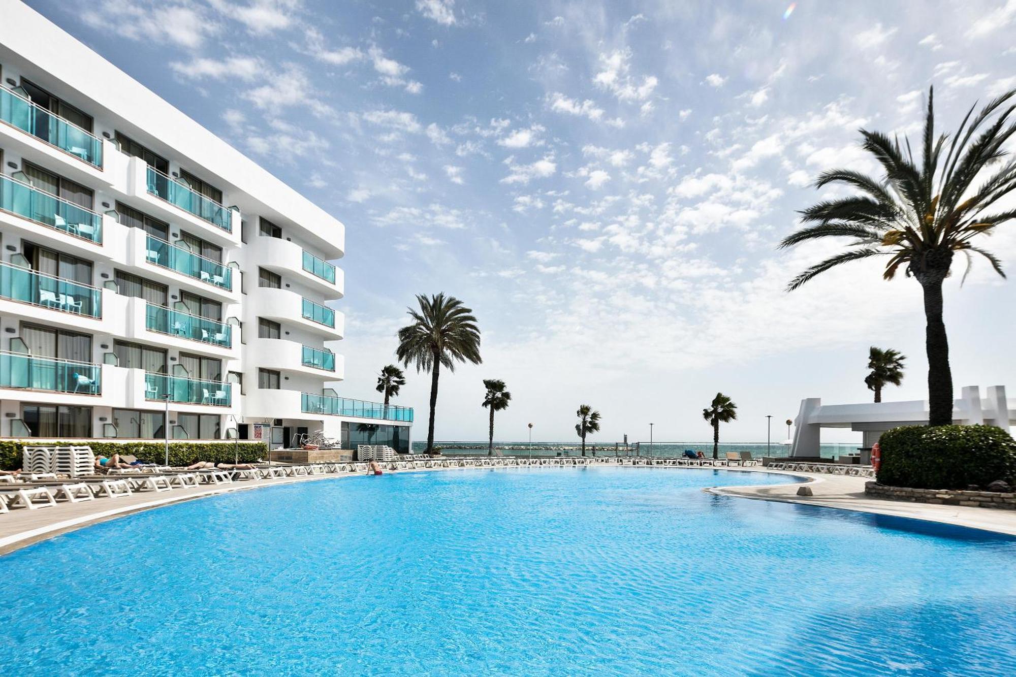 Hotel Best Maritim Кембрилс Екстериор снимка